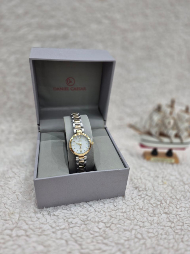 ساعت زنانه اورجینال دنیل سزار کدDC1351L, DC1377L, 1402L